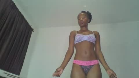 Snapshot of hottie_mistie chatting on 07.12.26 hottie_mistie online show from 07.12.26