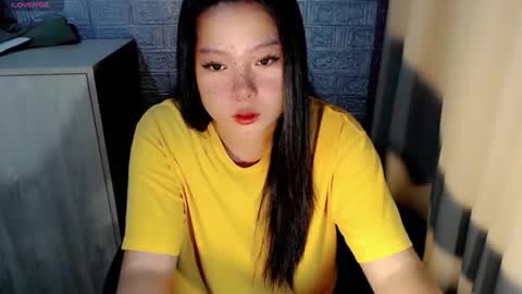 Snapshot of hottie_pinay16 chatting on 02.18.26 April online show from 02.18.26