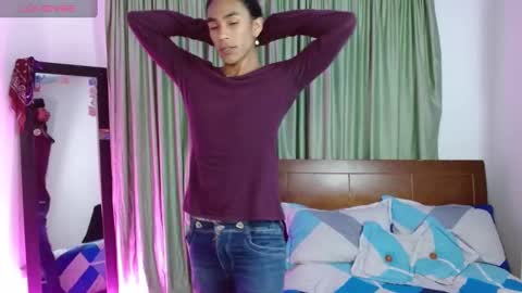 Snapshot of hottieboycrazy chatting on 12.20.24 stiven online show from 12.20.24