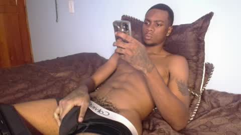 Snapshot of hottiekingny chatting on 05.26.26 independent Model online show from 05.26.26