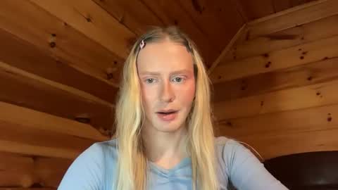 HotTransGirlie online show from 01.20.25