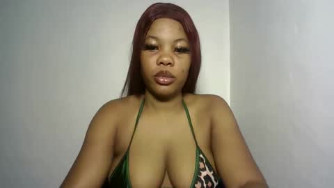 hotty_lora889 online show from 10.26.25