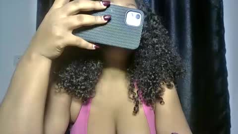hotty_lora889 online show from 11.18.25