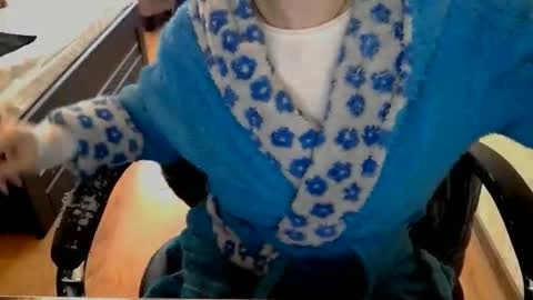 Snapshot of hotty_mary chatting on 04.17.26 Mary online show from 04.17.26