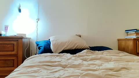 Snapshot of hotwetfreak chatting on 02.04.25 Lili Vixen online show from 02.04.25