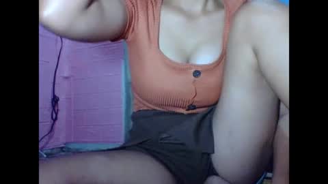 hotwild4u04 online show from 12.14.24