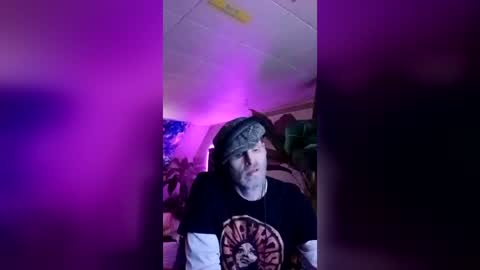 Snapshot of houseofstyle chatting on 06.25.26 SeanPatrick online show from 06.25.26
