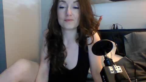 housewifeelle online show from 04.23.26