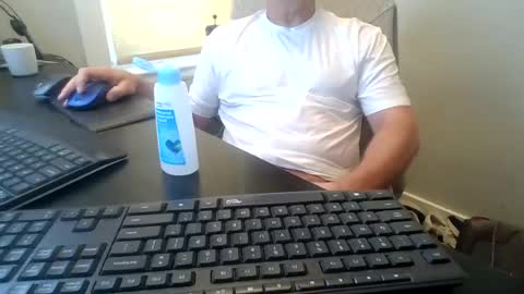 Snapshot of hoverday chatting on 07.20.26 hoverday online show from 07.20.26