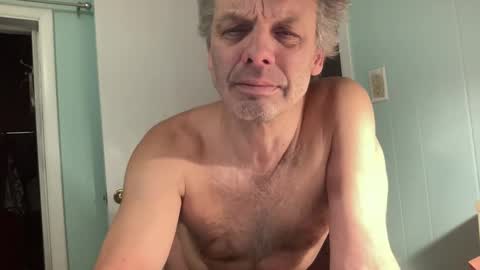 howlingatnothing online show from 12.04.24