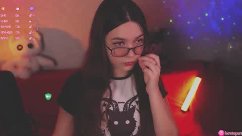 Mia online show from 10.22.25