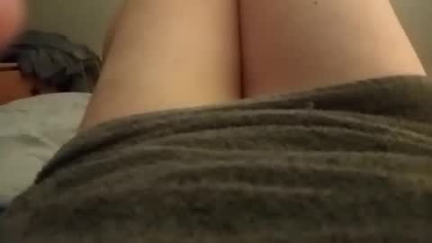 hrnybbwgurrll1993 online show from 12.17.25