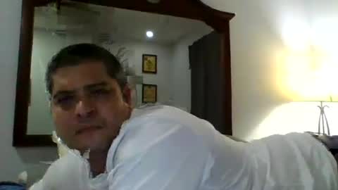 Snapshot of htownmademe chatting on 07.16.26 htownmademe online show from 07.16.26