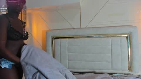 Snapshot of huddah_cam chatting on 12.28.24 huddah online show from 12.28.24