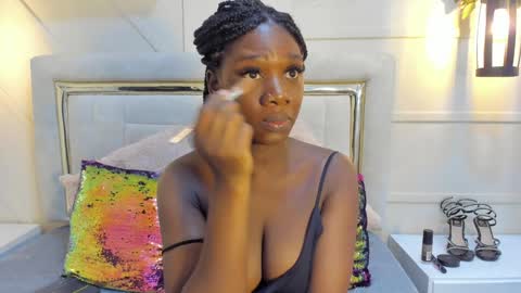 Snapshot of huddah_cam chatting on 01.16.25 huddah online show from 01.16.25