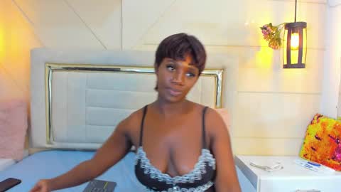 Snapshot of huddah_cam chatting on 03.06.25 huddah online show from 03.06.25