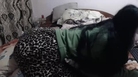 hugeassdevil online show from 11.24.25