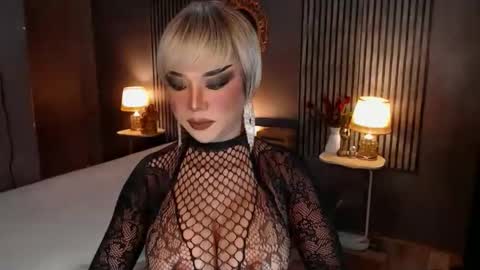 Christine online show from 12.03.25