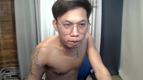 hugecockjames09 online show from 10.13.25