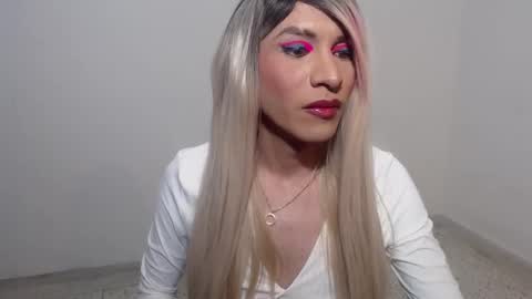 Danezka online show from 12.22.25