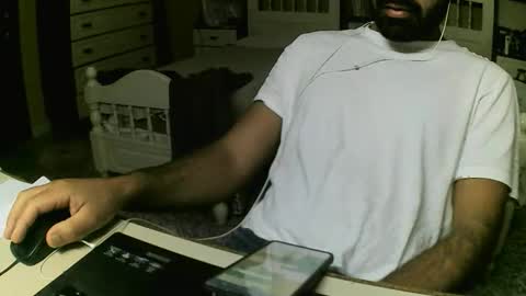 hugeveiny online show from 11.17.25