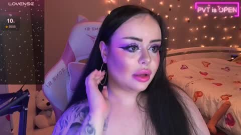 Snapshot of huggy_og chatting on 12.09.24 Maddison online show from 12.09.24