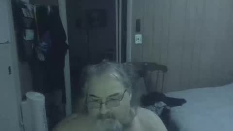 lonely huggy bear online show from 02.23.26