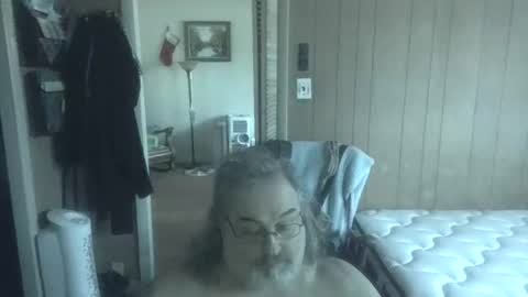 lonely huggy bear online show from 05.04.26
