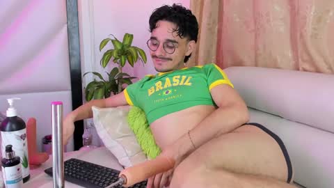 Snapshot of hugo_cooper chatting on 01.27.25 HUGO online show from 01.27.25