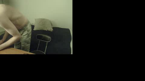 Snapshot of hugobergeron chatting on 03.04.25 HugoBergeron82 online show from 03.04.25