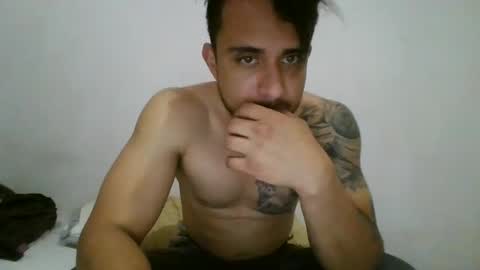 Snapshot of hugolechugo chatting on 02.03.25 hugolechugo online show from 02.03.25