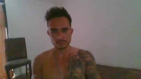 Snapshot of hugolechugo chatting on 06.19.26 hugolechugo online show from 06.19.26