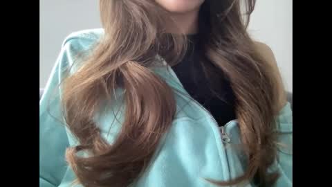 hugsandkissess online show from 11.04.25