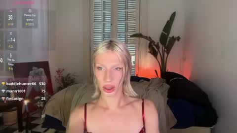 Snapshot of hung_angel_xxl chatting on 07.06.26 Alice help me reach 100 likes online show from 07.06.26