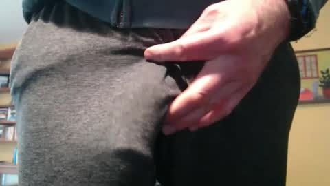 Snapshot of hung_hot_fit10 chatting on 02.15.25 Big uncut cock dripping online show from 02.15.25