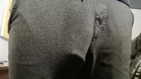 Snapshot of hung_hot_fit10 chatting on 10.12.25 Big uncut cock dripping online show from 10.12.25