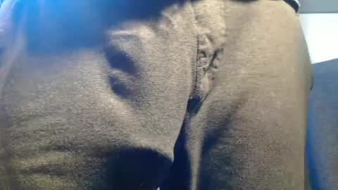 Big uncut cock dripping online show from 04.20.26