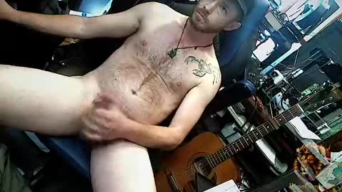 Snapshot of hungginger4u chatting on 05.16.26 HungGinger4U online show from 05.16.26