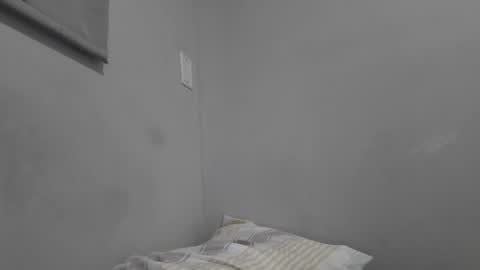 Snapshot of hunglikecrazyy chatting on 04.30.26 Tyler online show from 04.30.26