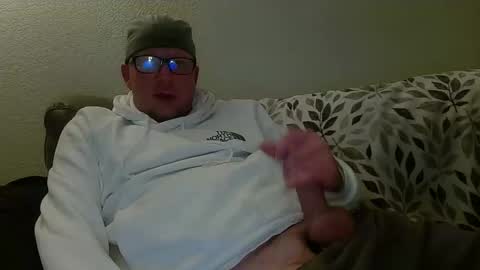 Snapshot of hungsingledad79 chatting on 04.24.26 HuingsingleDad79 online show from 04.24.26
