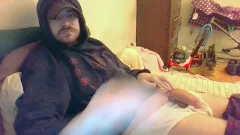 Snapshot of hungsubbb chatting on 02.18.25 Boi online show from 02.18.25