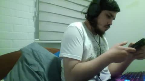 Snapshot of hungweeb chatting on 08.04.26 Rod online show from 08.04.26