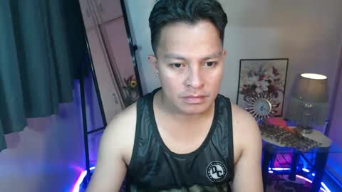 Snapshot of hunk_danny chatting on 03.08.25 hunk_danny online show from 03.08.25