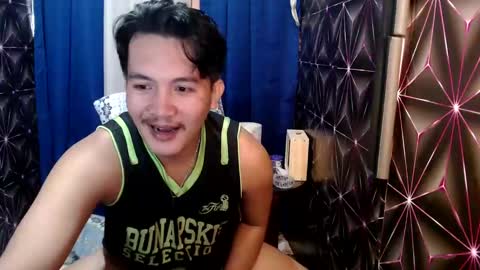 hunkylloyd online show from 12.18.24