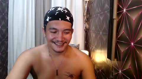 hunkylloyd online show from 01.14.25