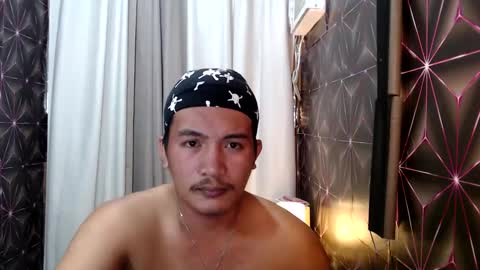 hunkylloyd online show from 01.18.25