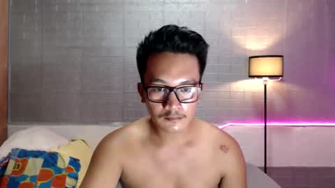 Snapshot of hunkylloyd chatting on 05.03.26 hunkylloyd online show from 05.03.26
