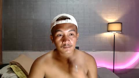 Snapshot of hunkylloyd chatting on 06.05.26 hunkylloyd online show from 06.05.26