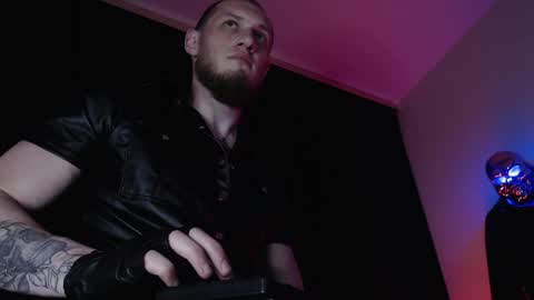 Snapshot of hunkytime chatting on 05.30.26 I AM NOT A DIRECTOR I AM THE BOSS KINGDADDYSIRSTR8ALPHAMASTER online show from 05.30.26