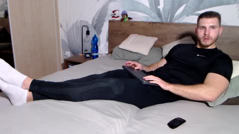 Hunter Bridges online show from 01.12.25